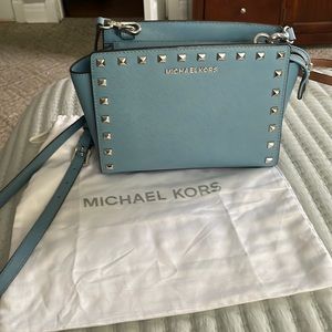 Michael Kors Selma stud medium messenger bag
